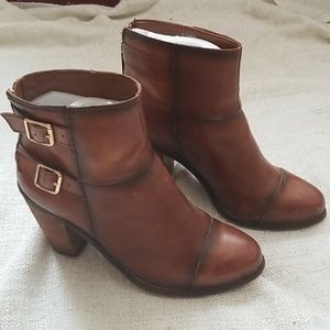 Jessica Simpson JP-Clarah Booties, Brown.